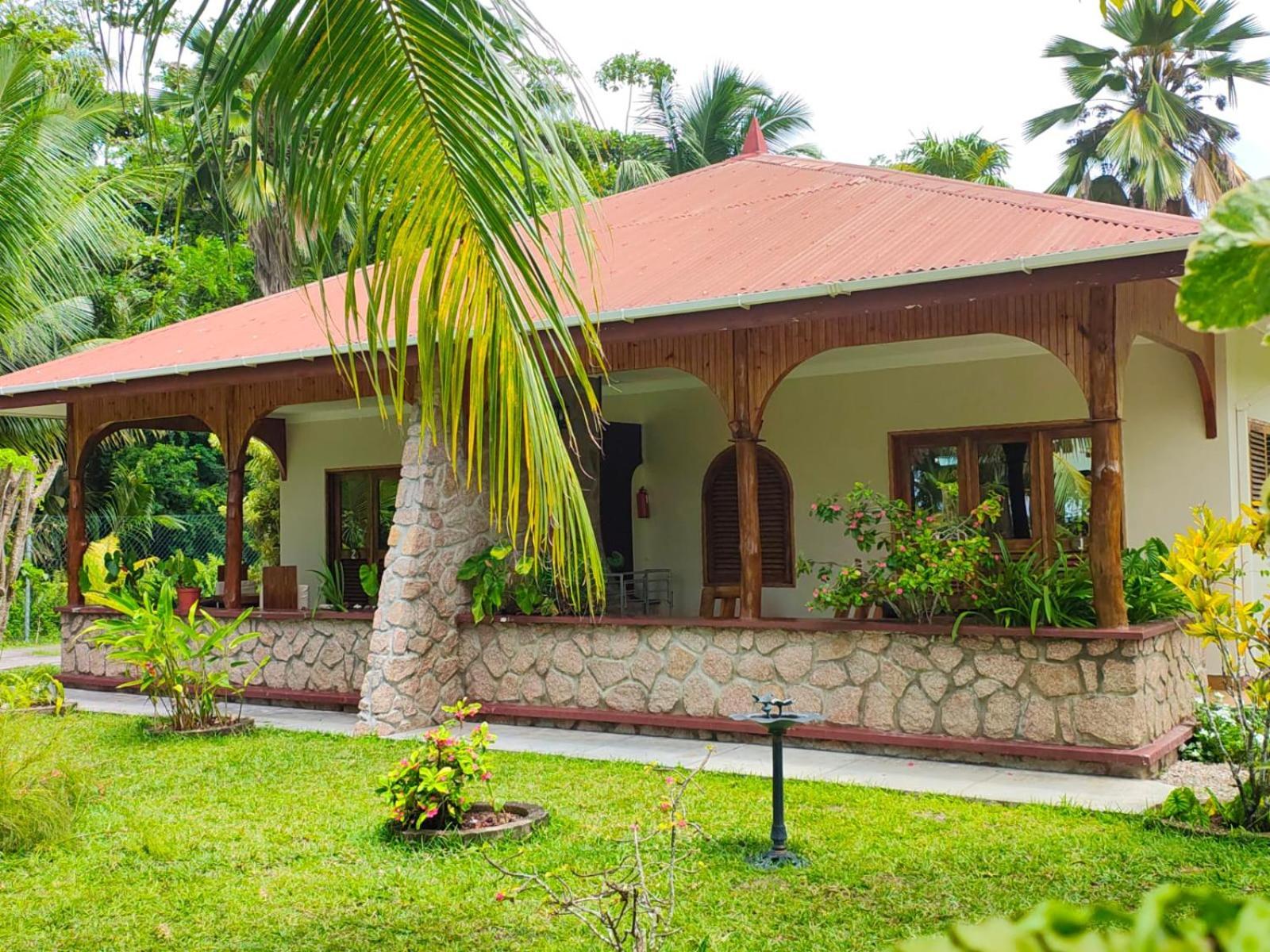 The Islander Hotel Grand Anse  Εξωτερικό φωτογραφία